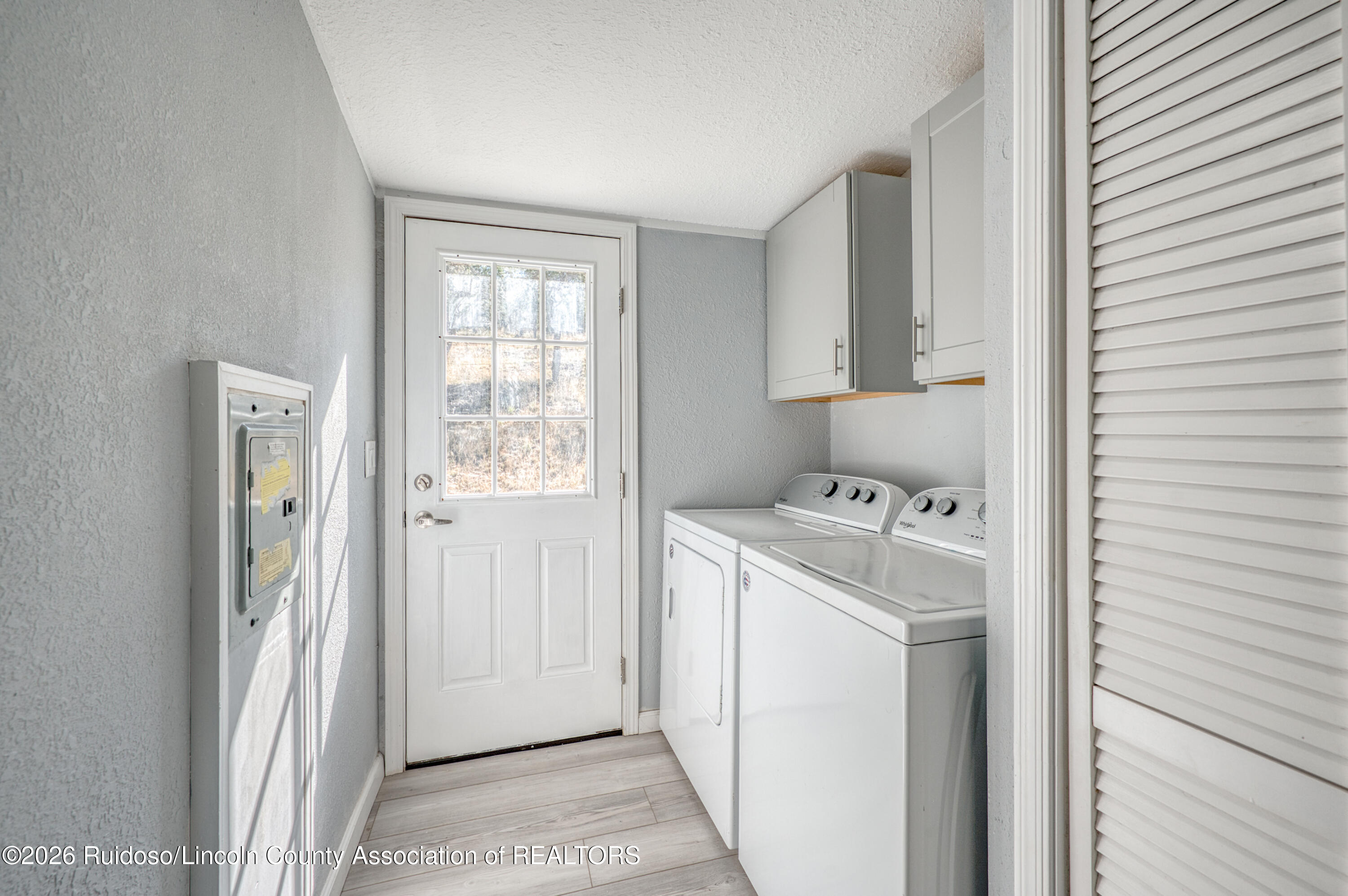 140 W Grand View Road