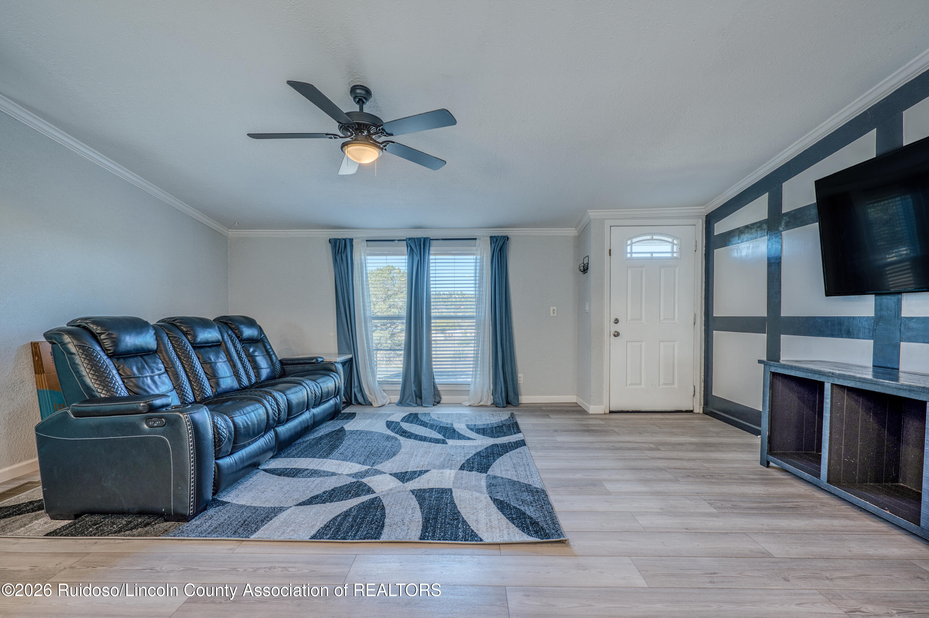 140 W Grand View Road