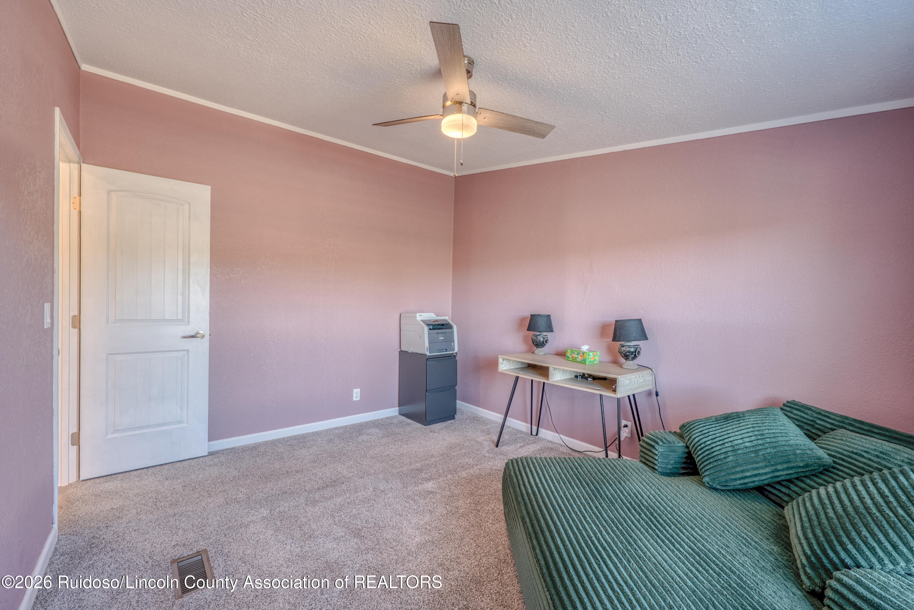 140 W Grand View Road