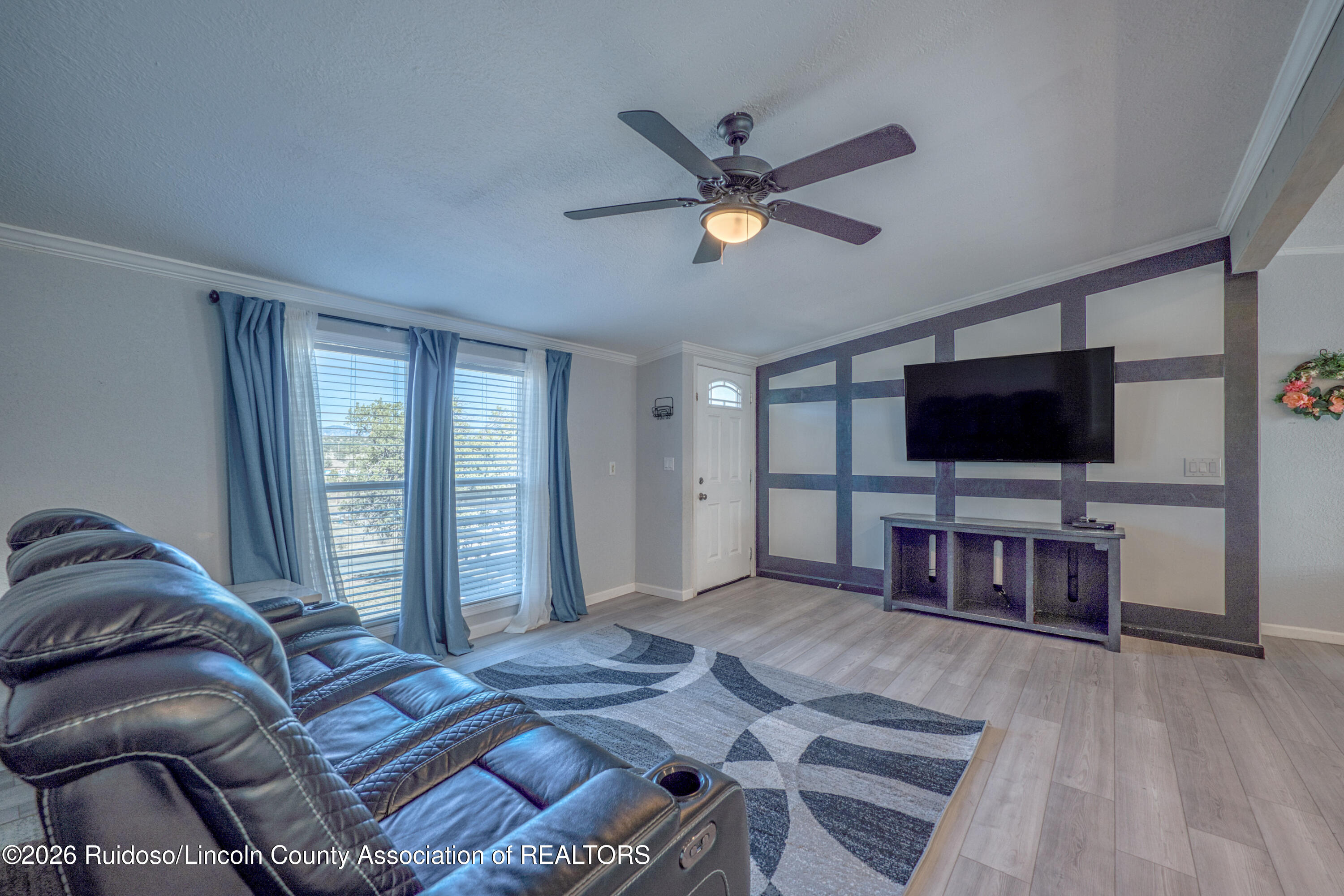 140 W Grand View Road