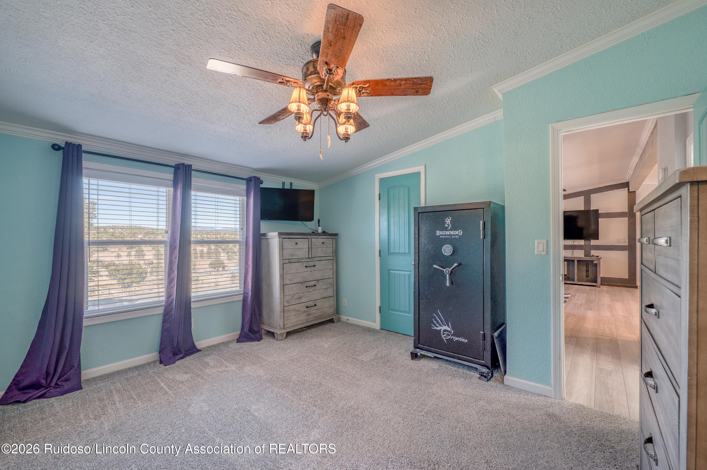 140 W Grand View Road