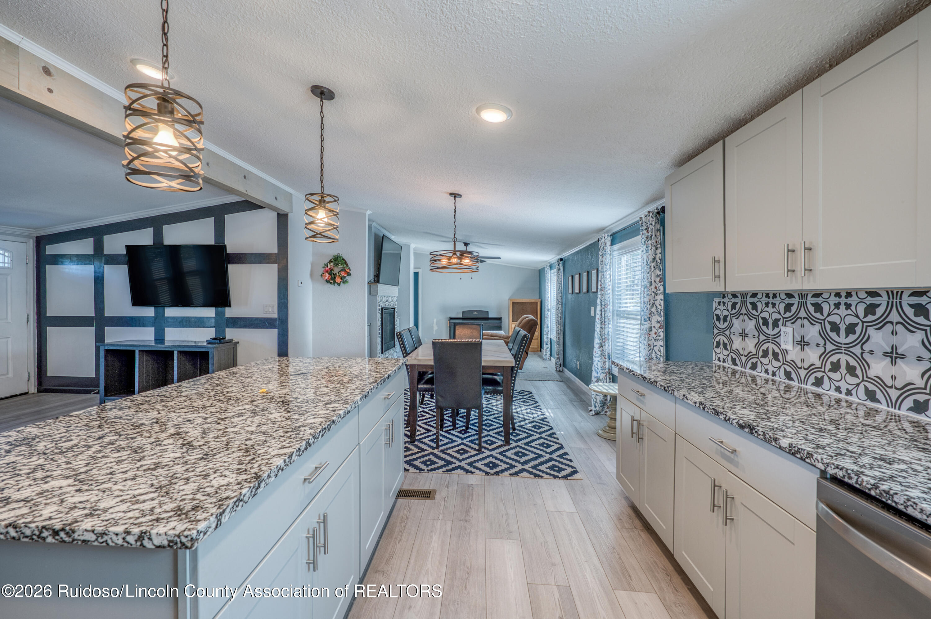 140 W Grand View Road