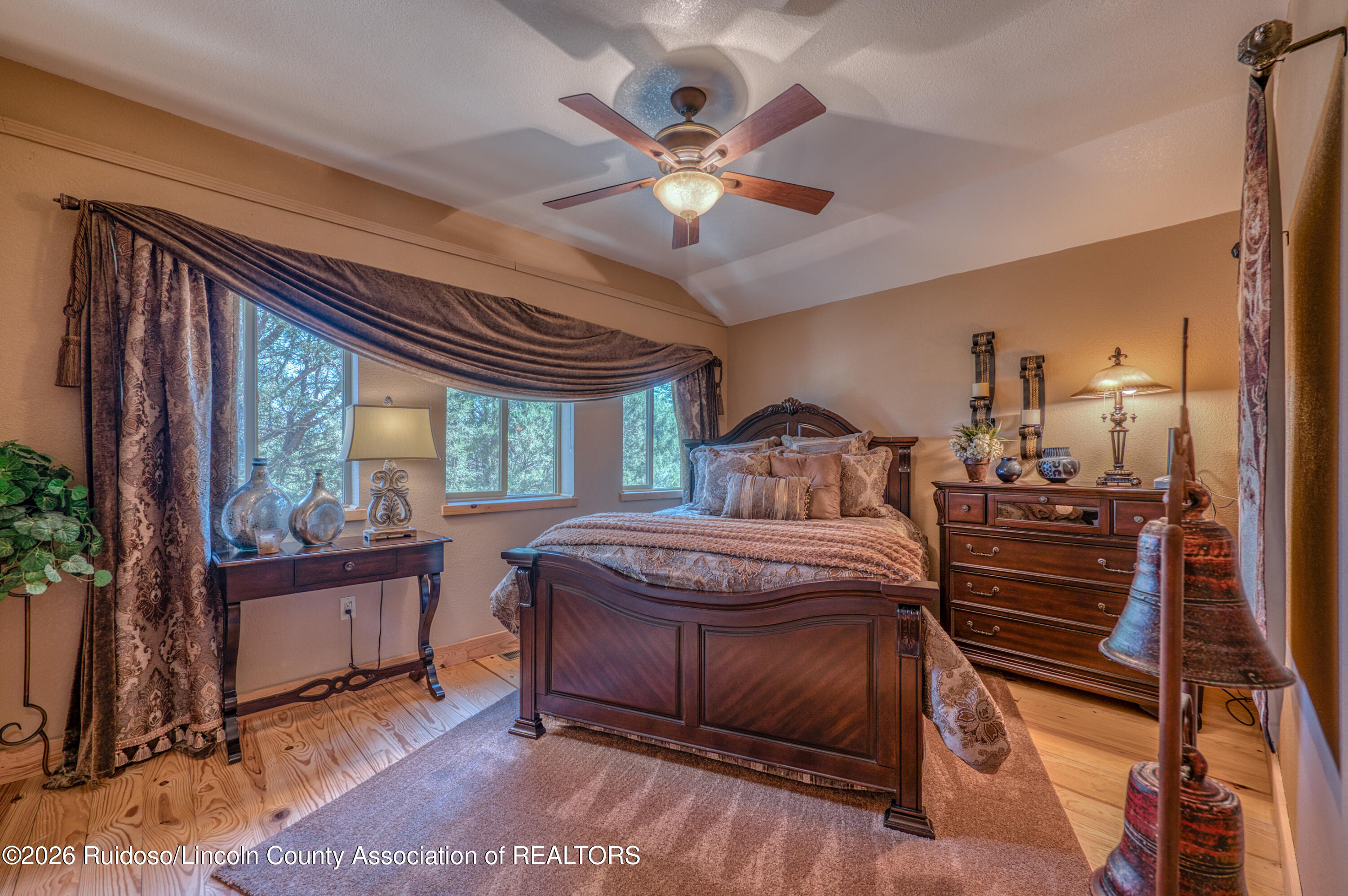 135 Sun Mountain Loop