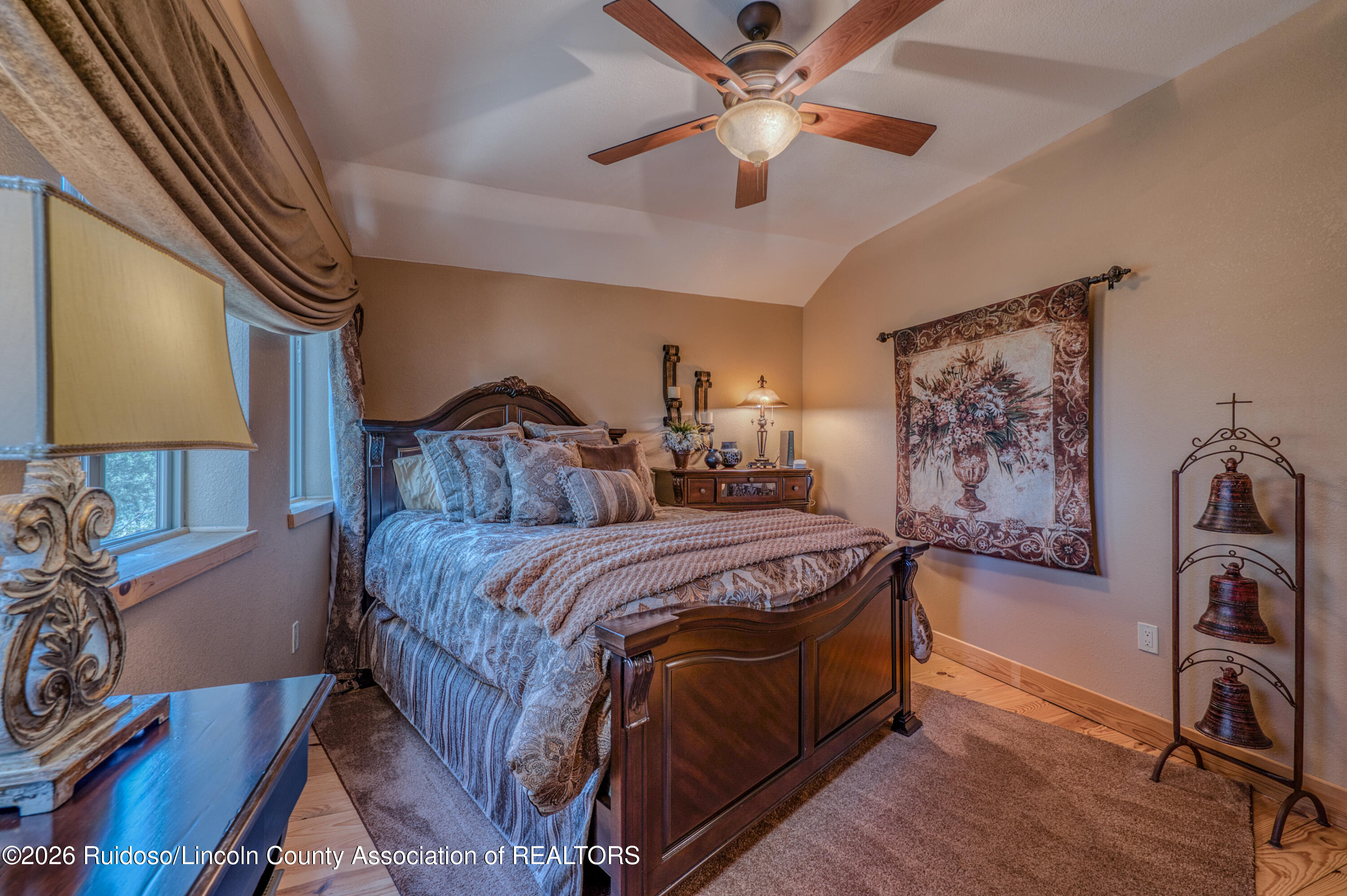 135 Sun Mountain Loop