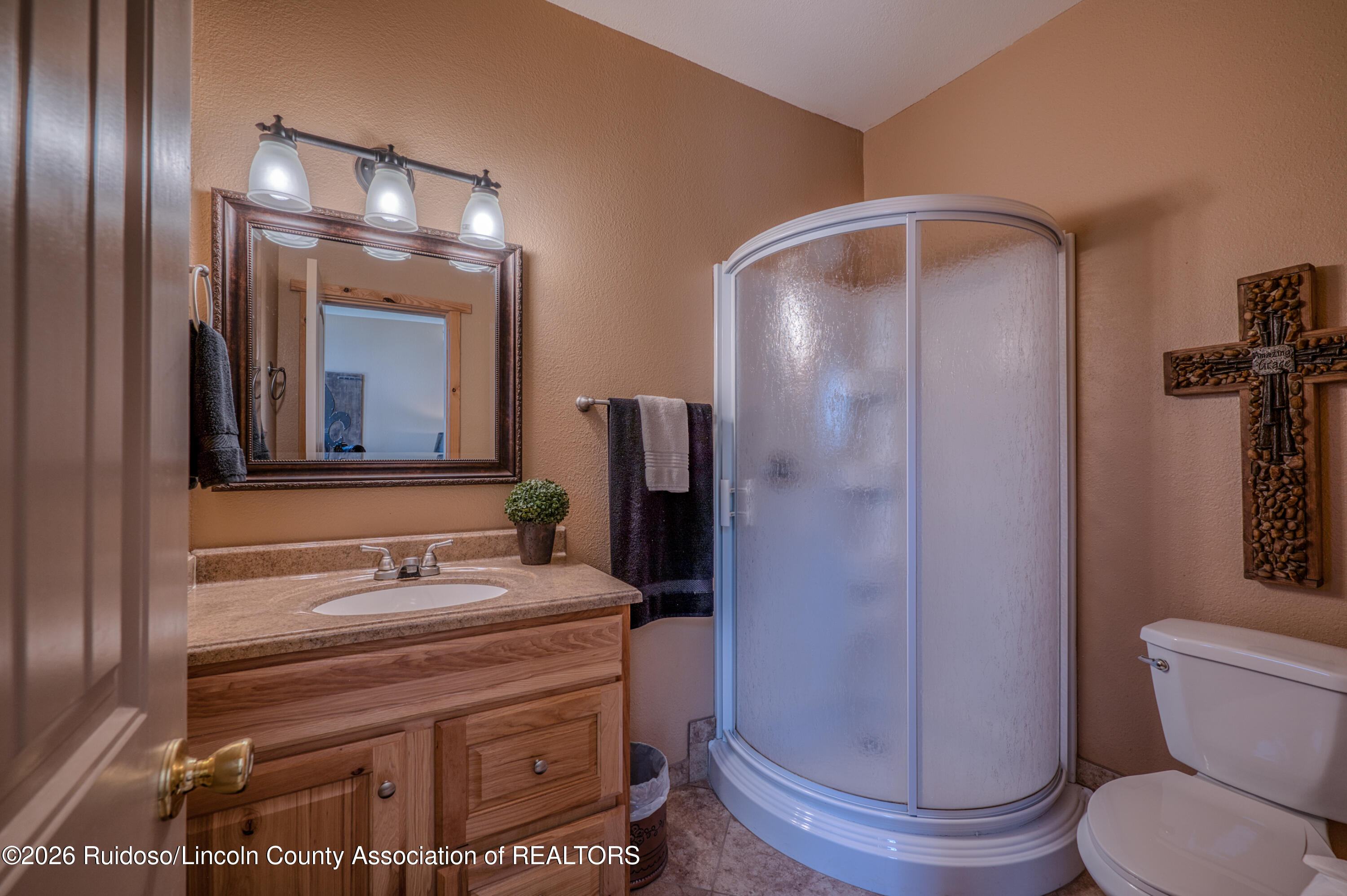 135 Sun Mountain Loop