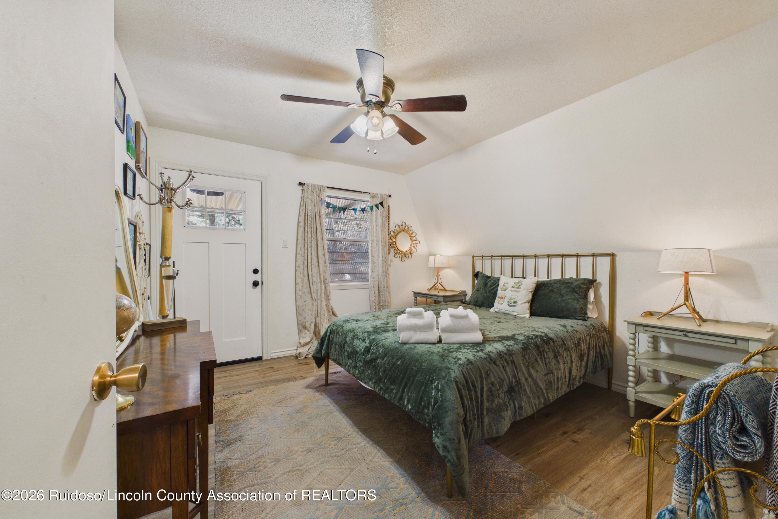 555 2nd Street