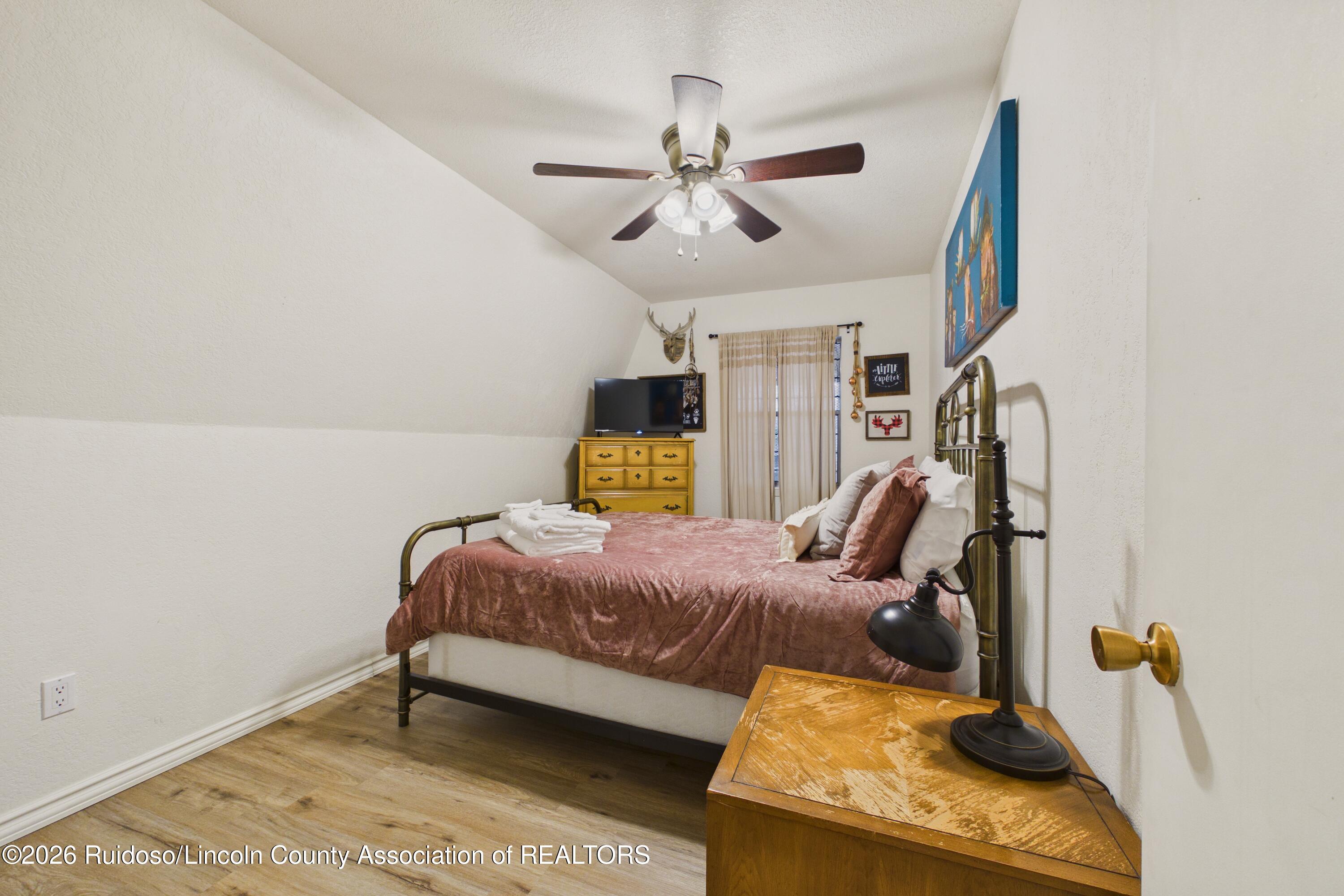 555 2nd Street