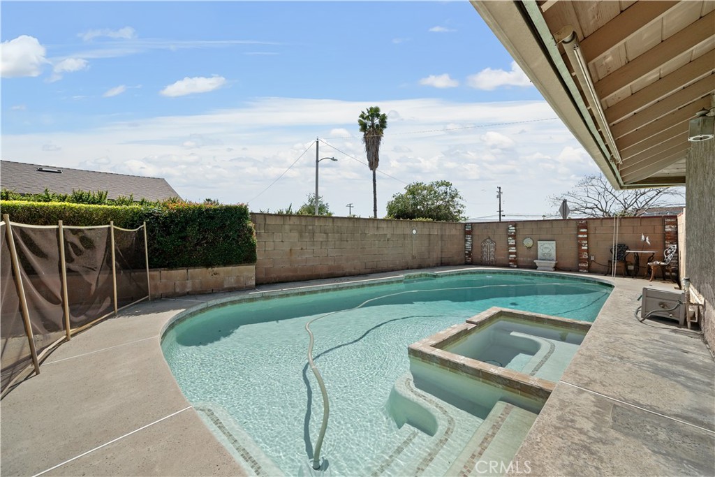 2120 Kenoma Street