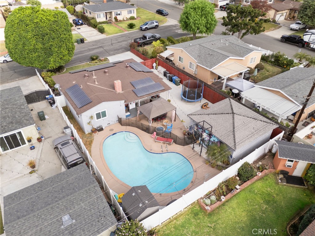 808 W Woodcroft Avenue