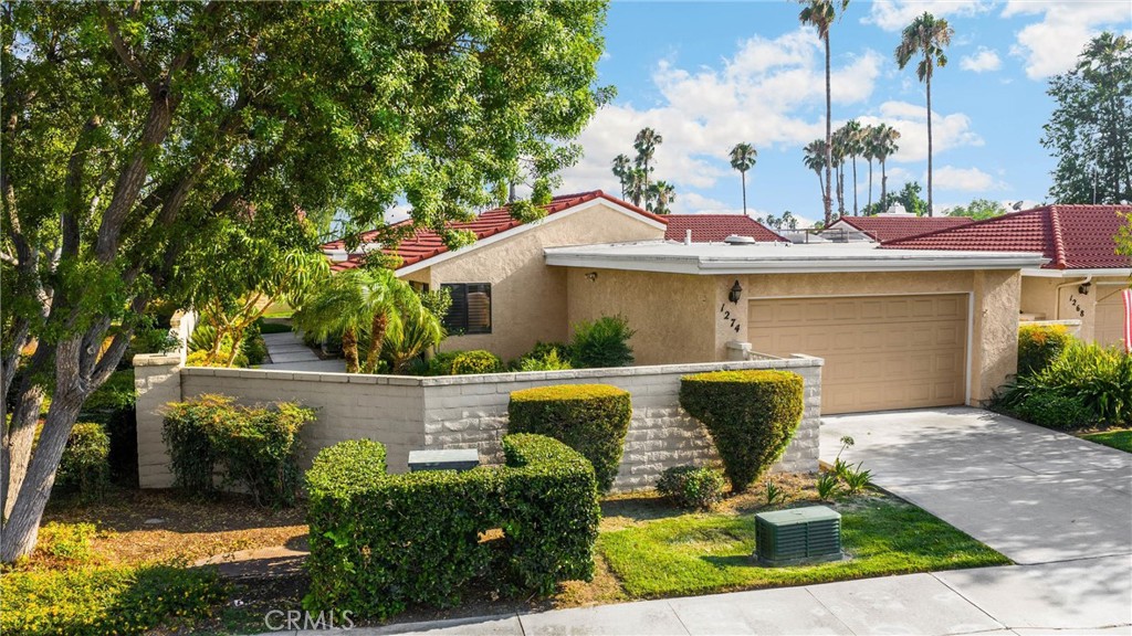 1274 Upland Hills Drive N