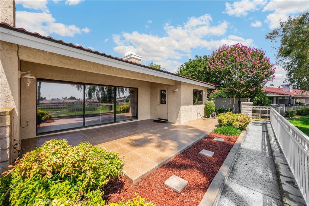1274 Upland Hills Drive N