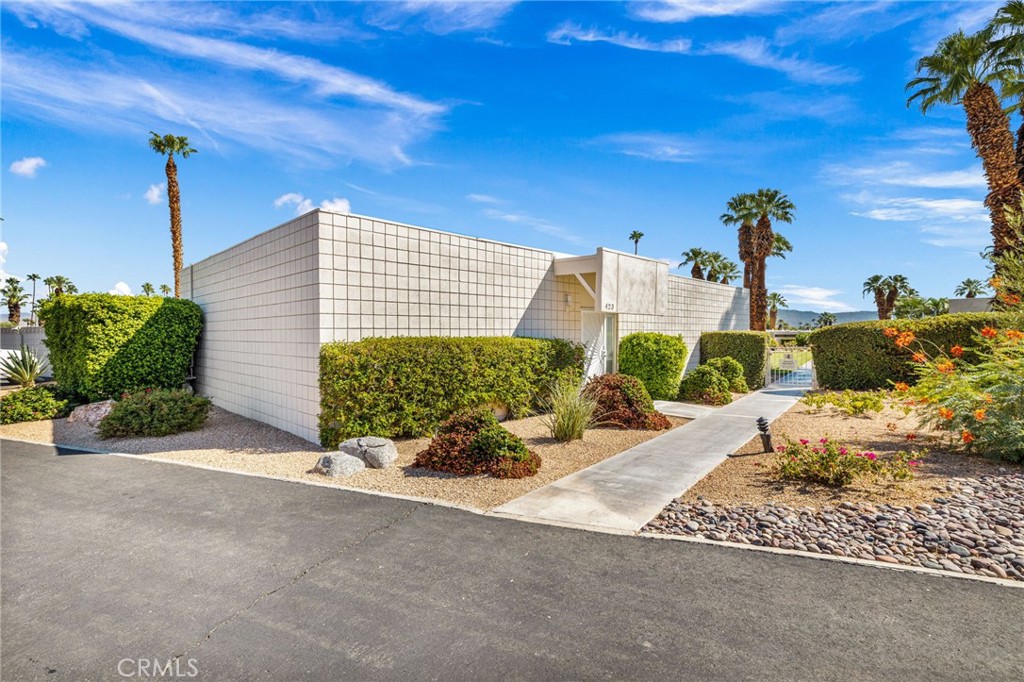 423 Sandpiper Street