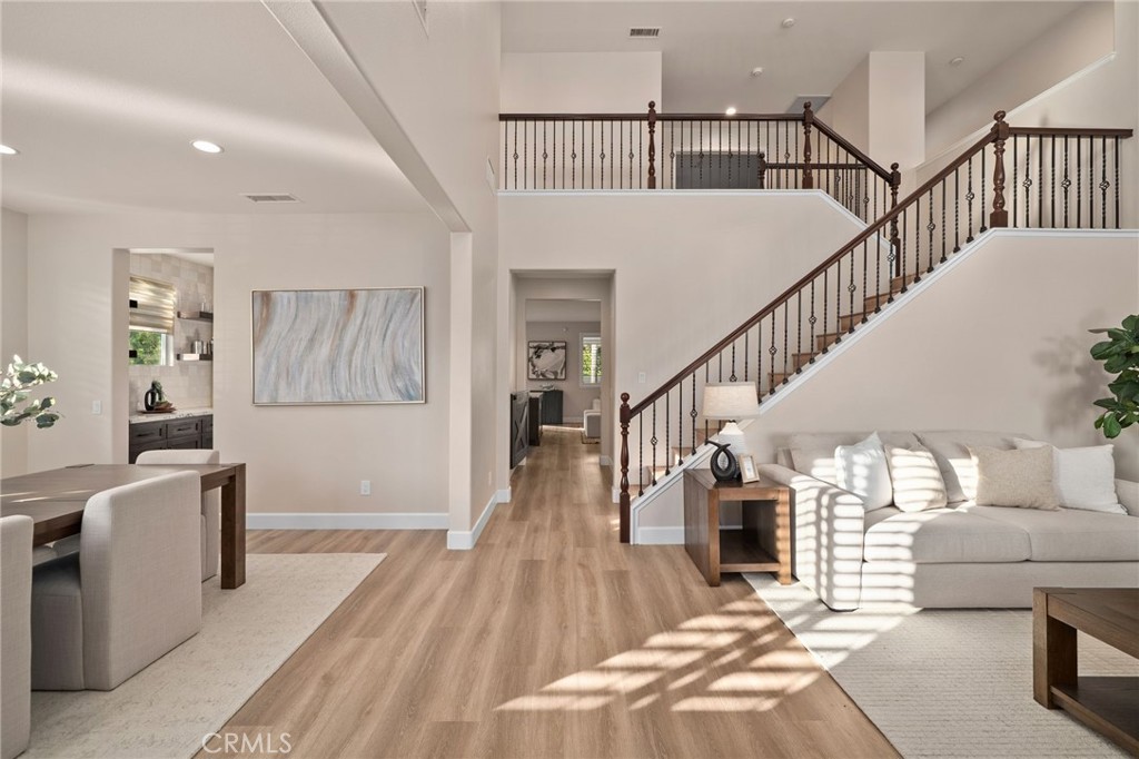 5725 Newmarket