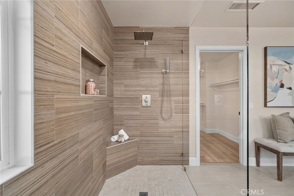 5725 Newmarket