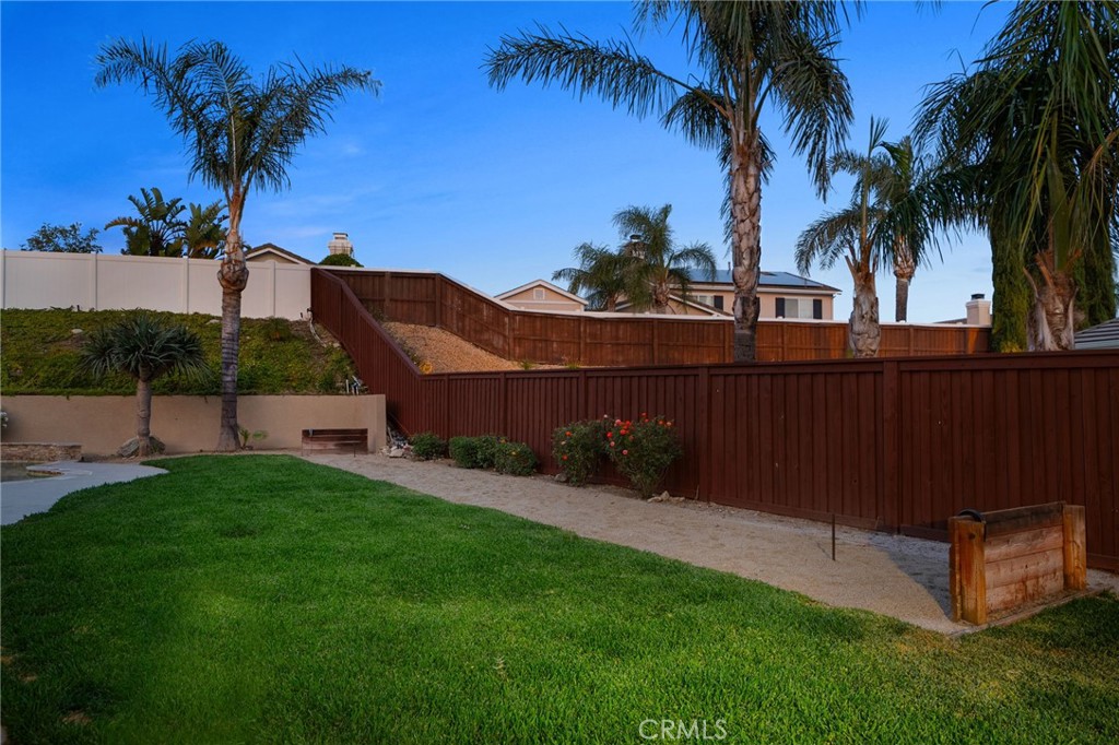 5725 Newmarket