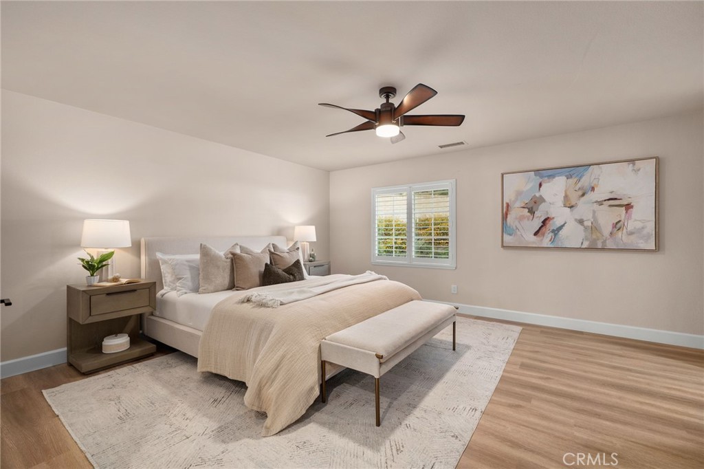 5725 Newmarket