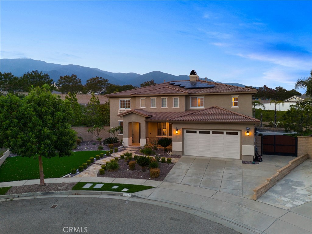 5725 Newmarket