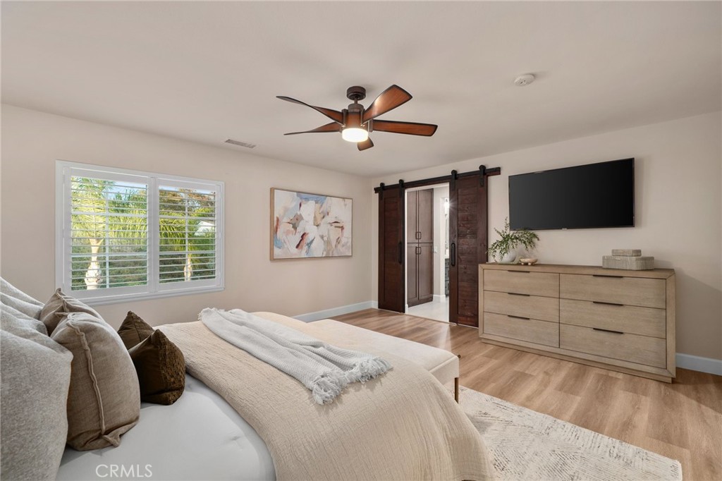 5725 Newmarket