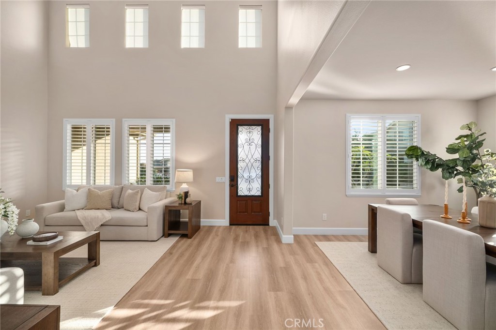 5725 Newmarket
