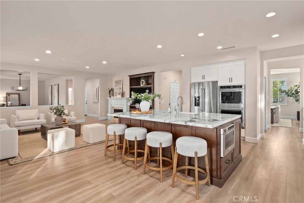 5725 Newmarket