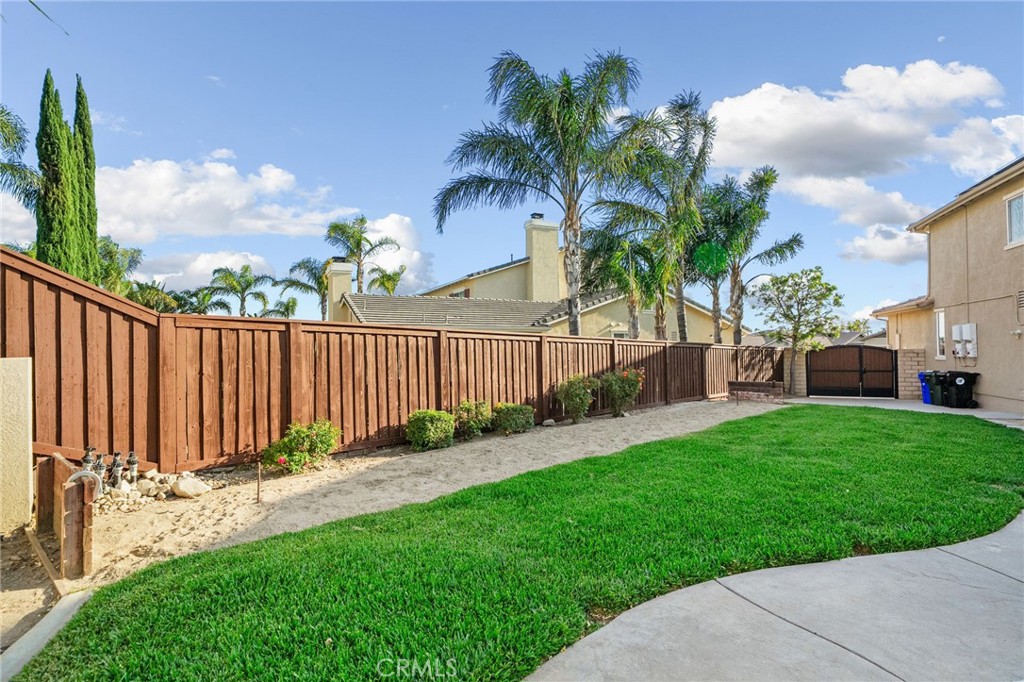 5725 Newmarket