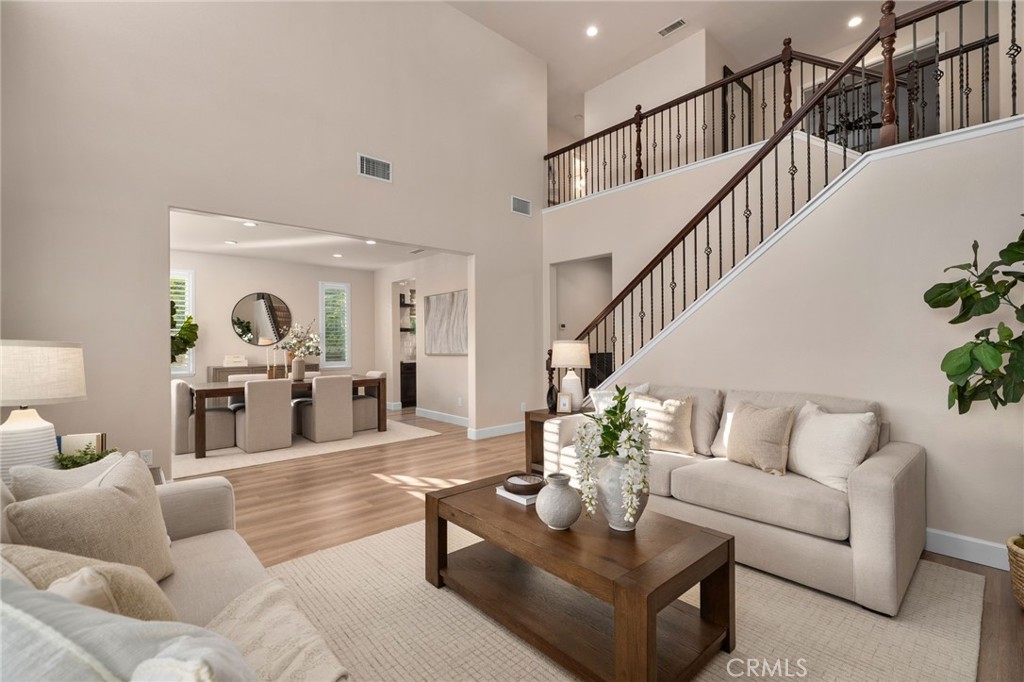 5725 Newmarket