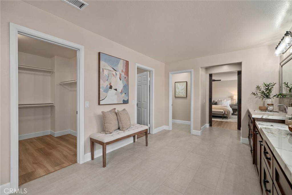 5725 Newmarket