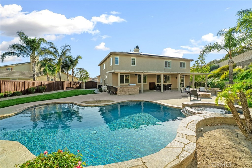 5725 Newmarket