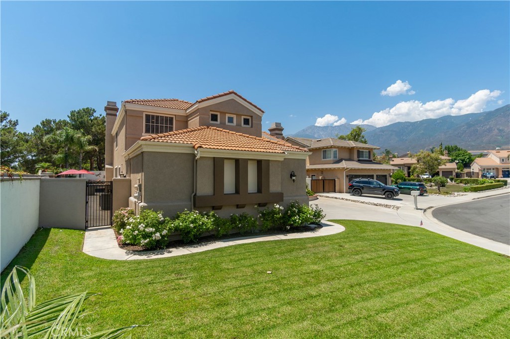 5688 Pasadena Court