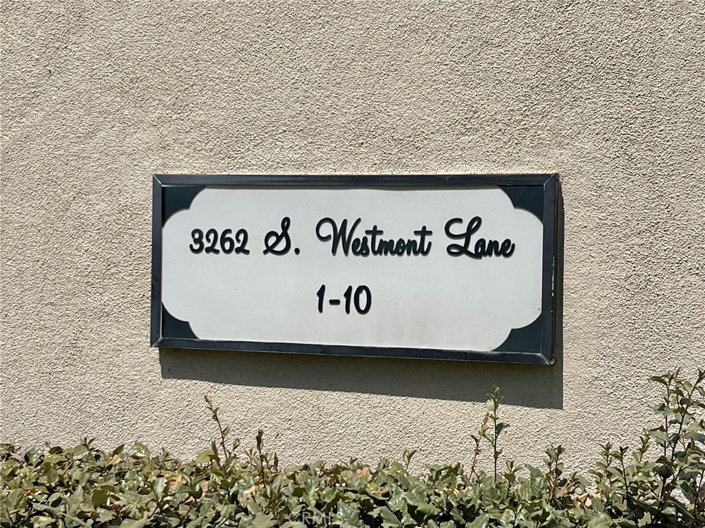 3262 S Westmont Lane 8