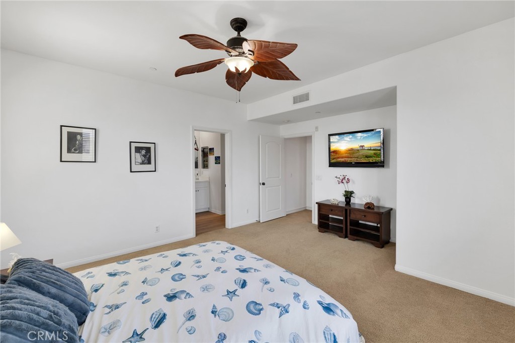 3262 S Westmont Lane 8