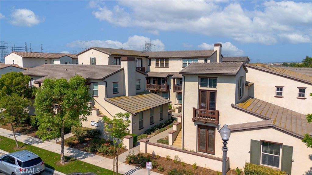 3262 S Westmont Lane 8