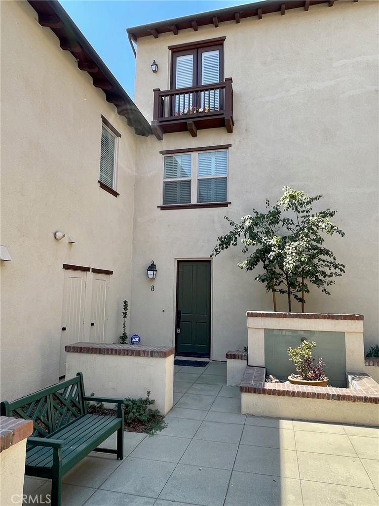3262 S Westmont Lane 8