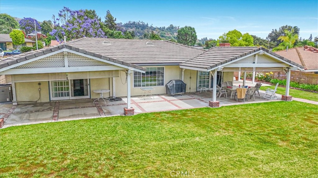 121 Glengrove Avenue