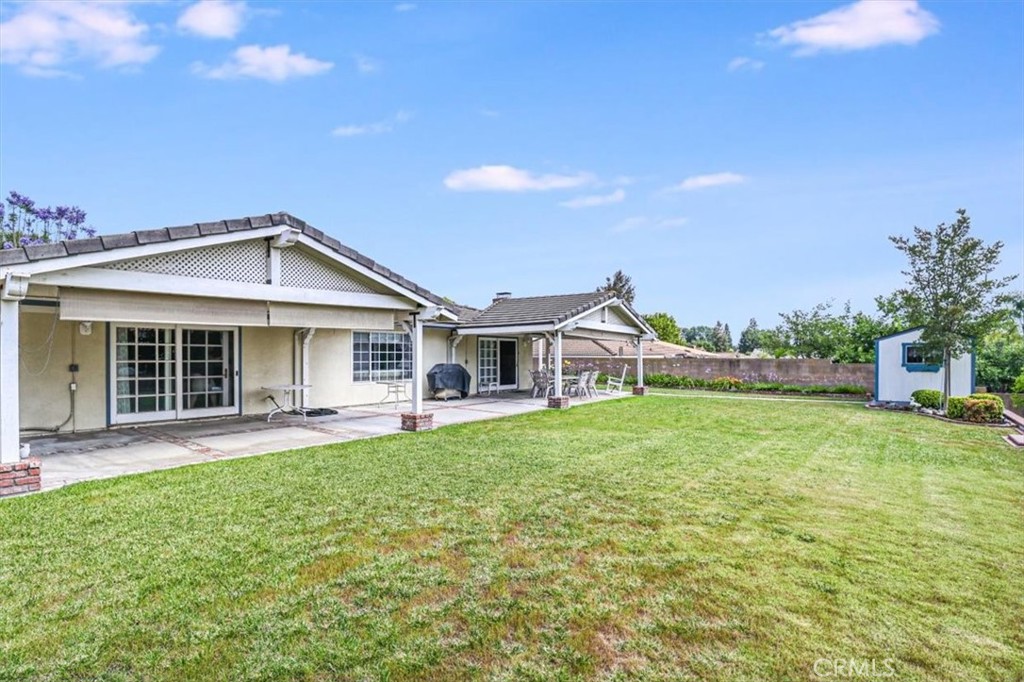 121 Glengrove Avenue