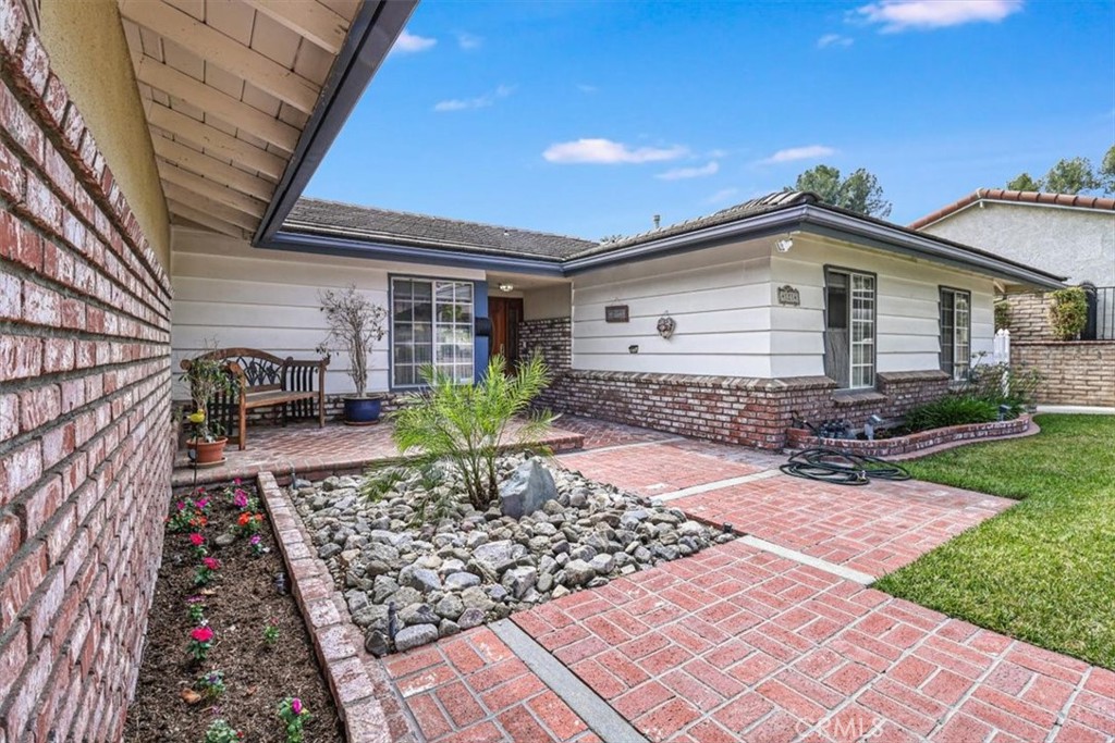 121 Glengrove Avenue