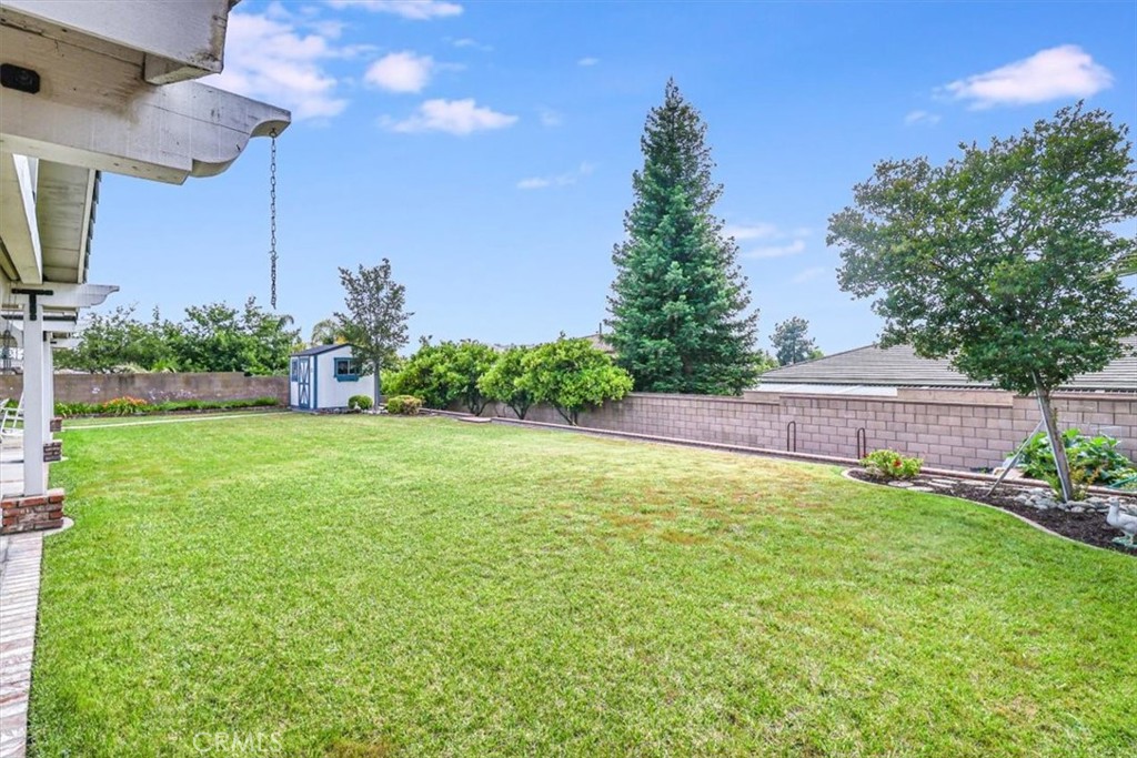121 Glengrove Avenue