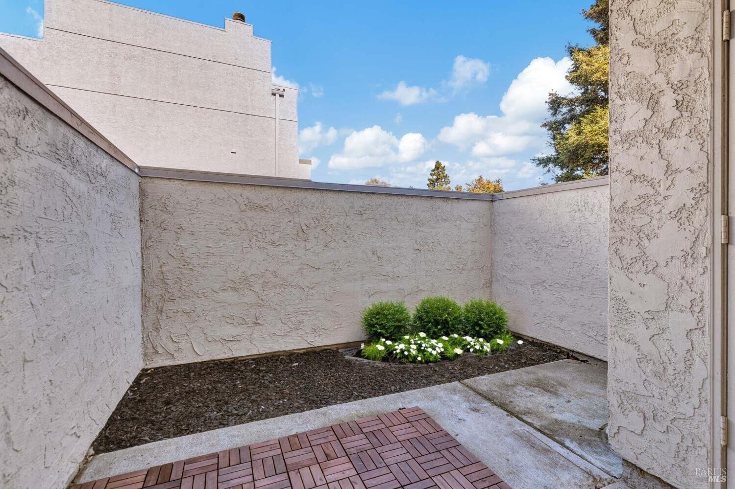 225 Pennsylvania Ave #C5