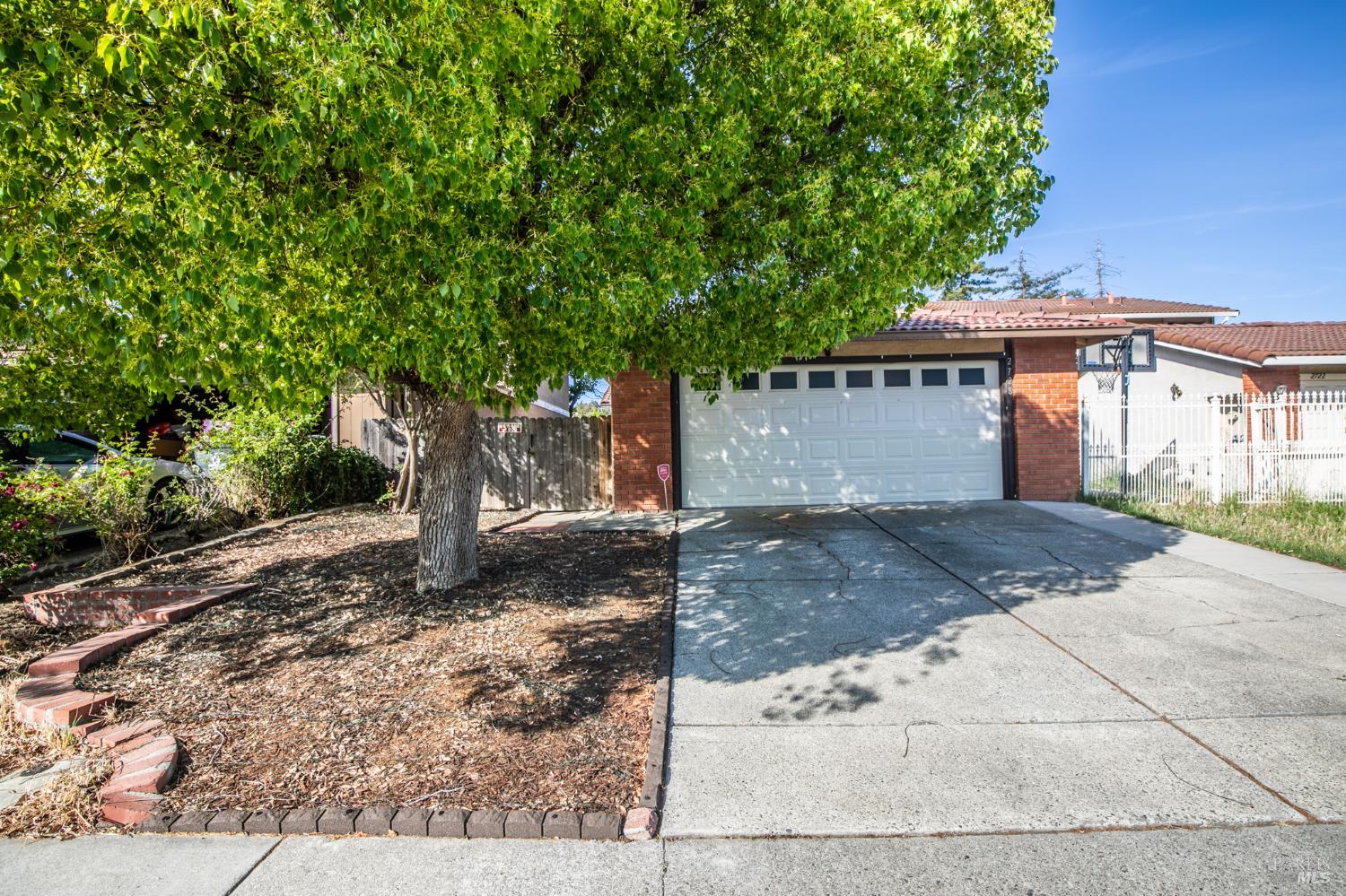 2728 almondwood Way