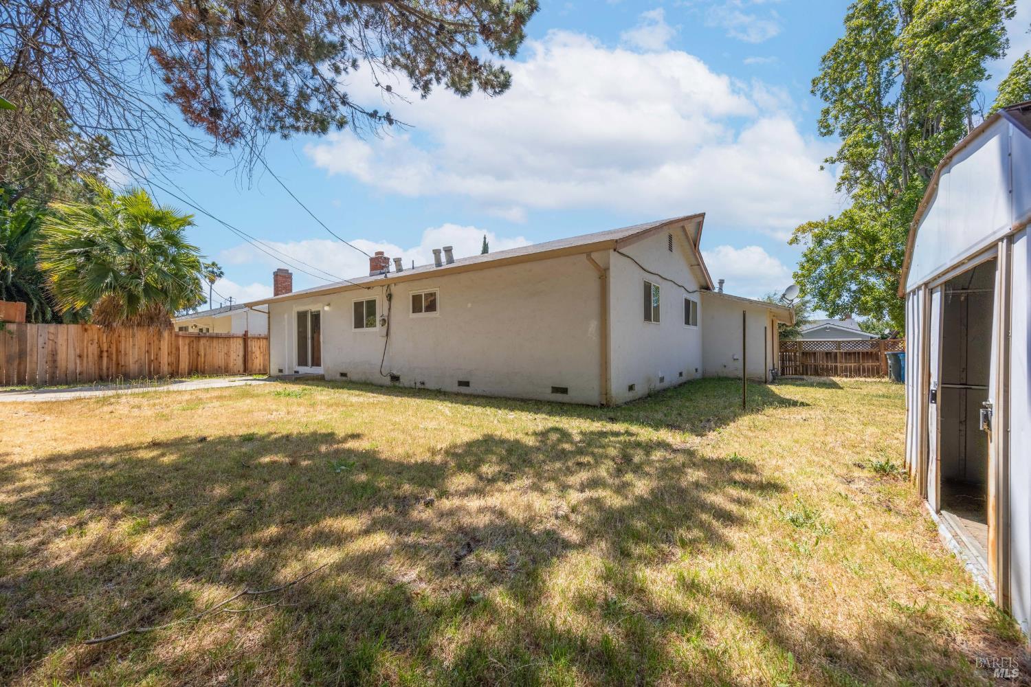 456 Pomona Ave