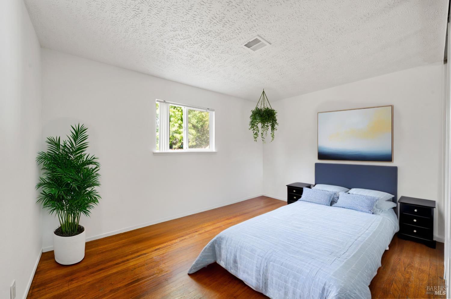 456 Pomona Ave