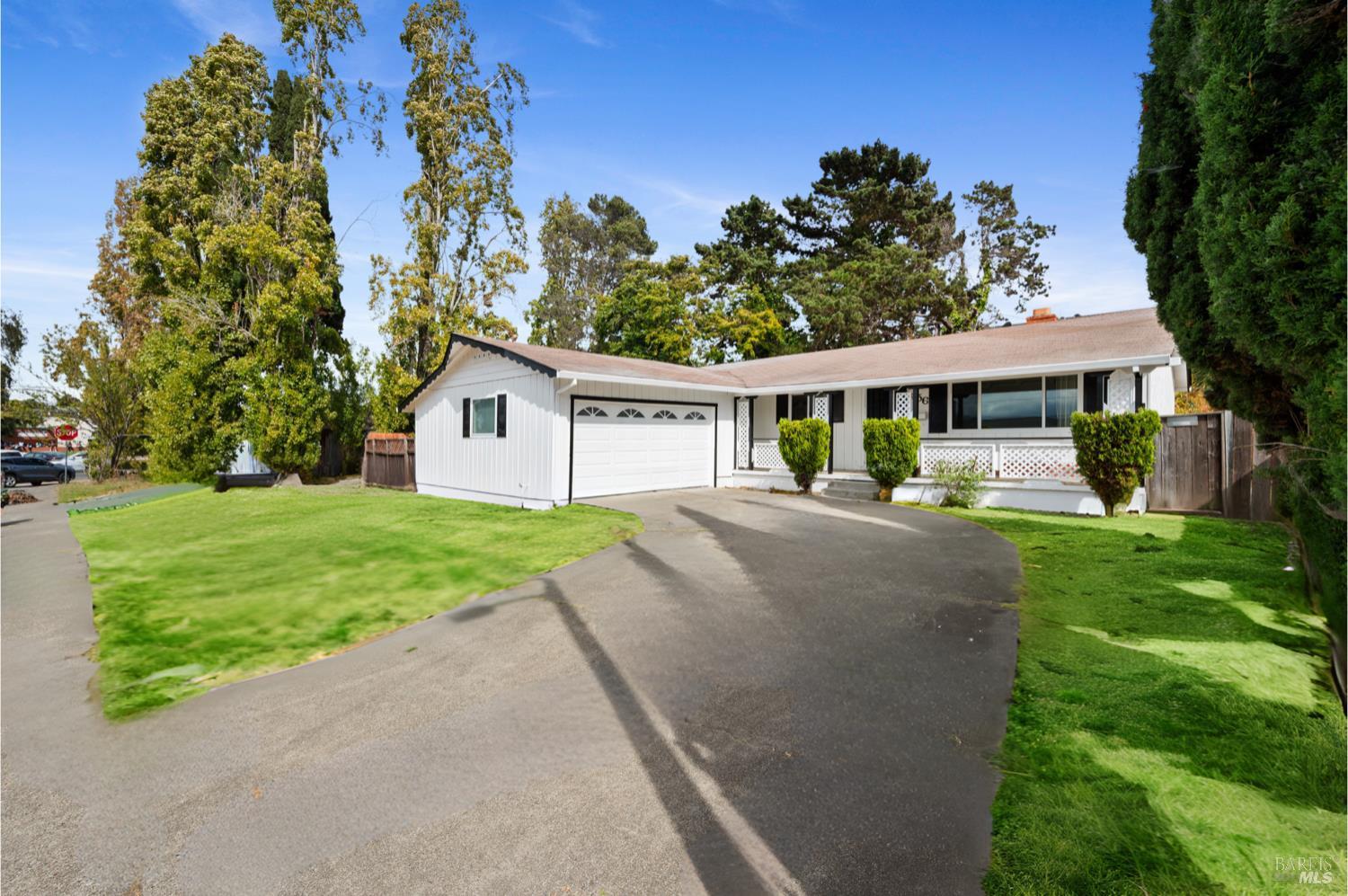 456 Pomona Ave
