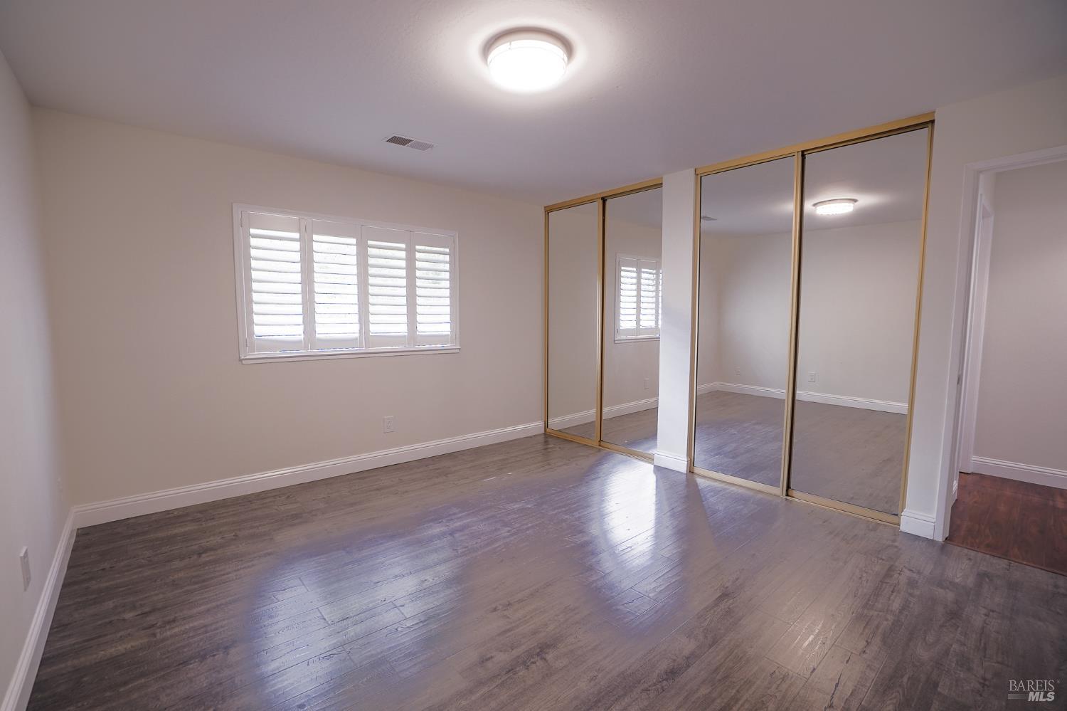 243 Whalebone Court