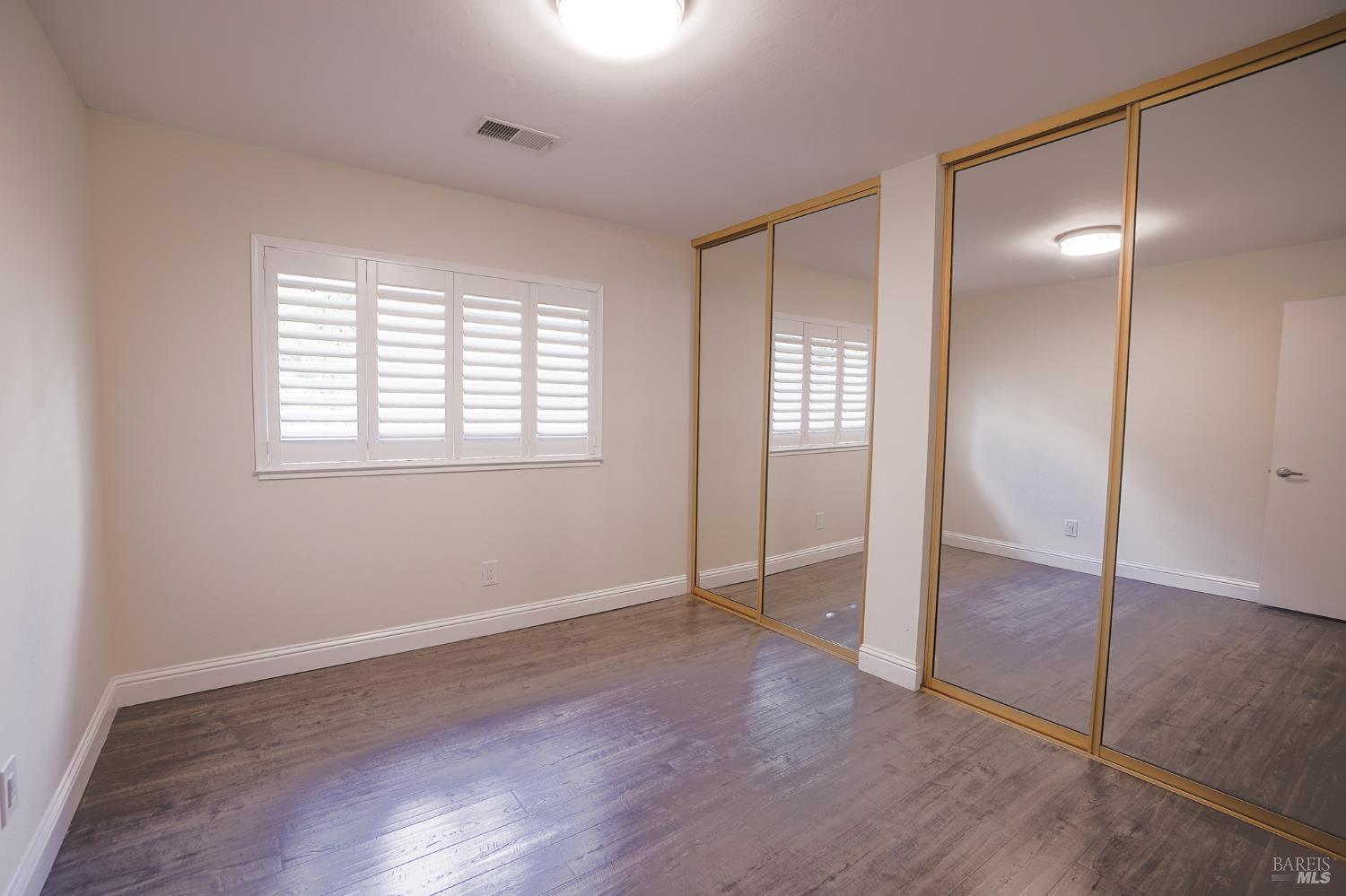 243 Whalebone Court