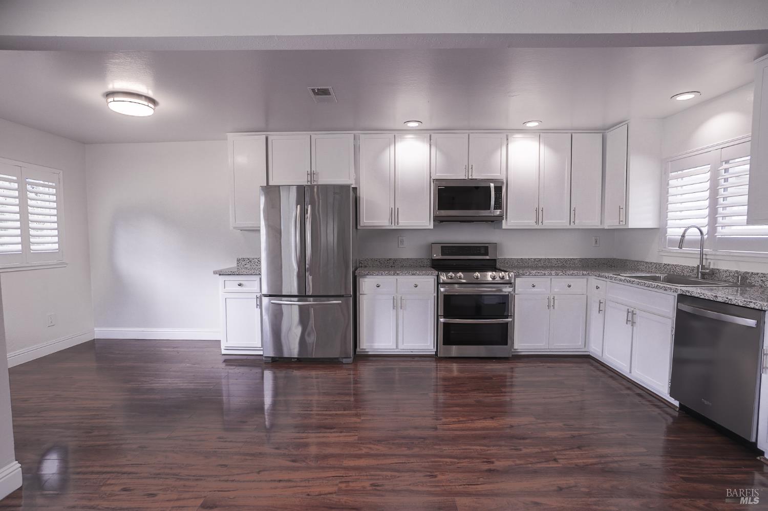 243 Whalebone Court