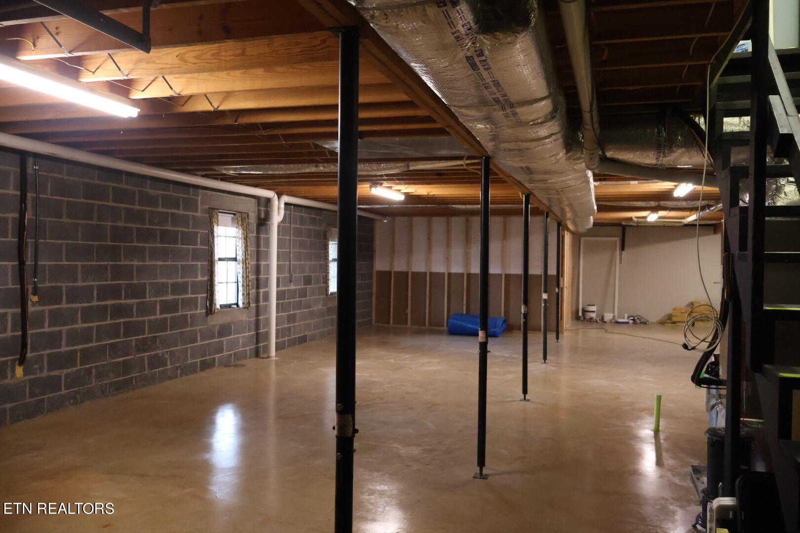 2827 English Hills Drive