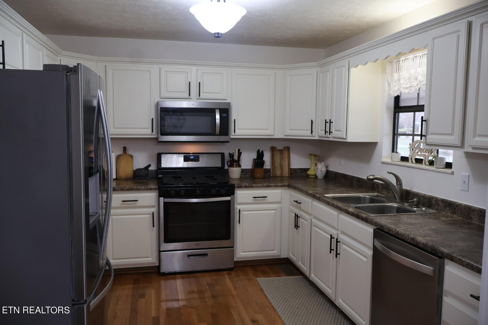 2827 English Hills Drive