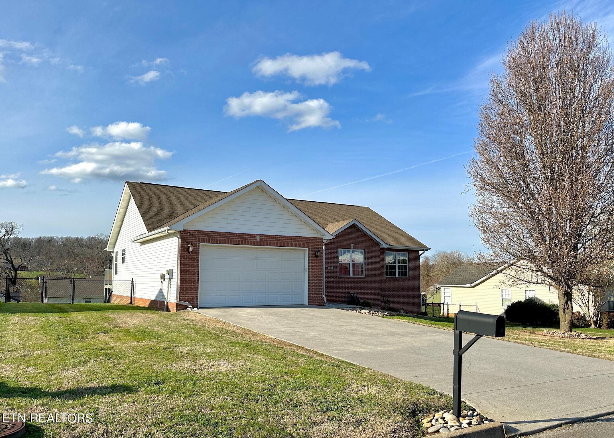 527 Emerts View Circle