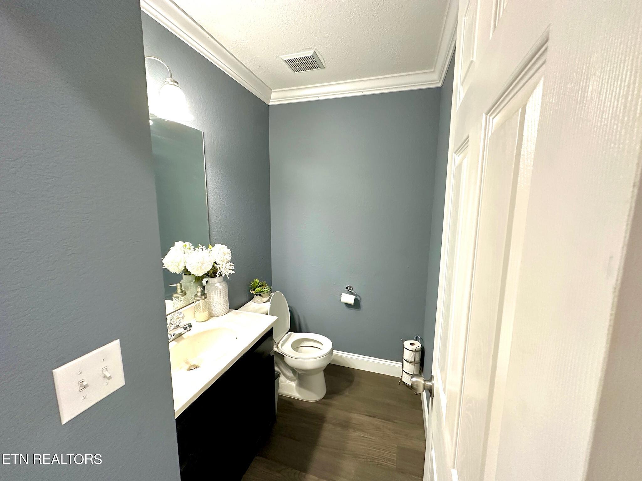 527 Emerts View Circle