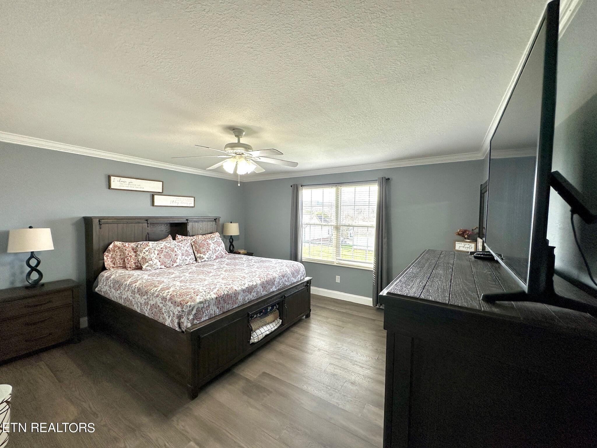 527 Emerts View Circle